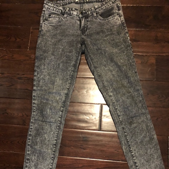 Forever 21 Skinny Jeans - Picture 2 of 2